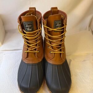 Men's size 8 BASS BROWN DUCK BOOTS